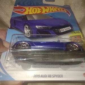 Hot Wheels Blue 2019 Audi R8 Spyder